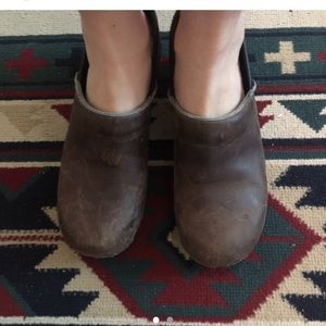 Brown dansko clogs